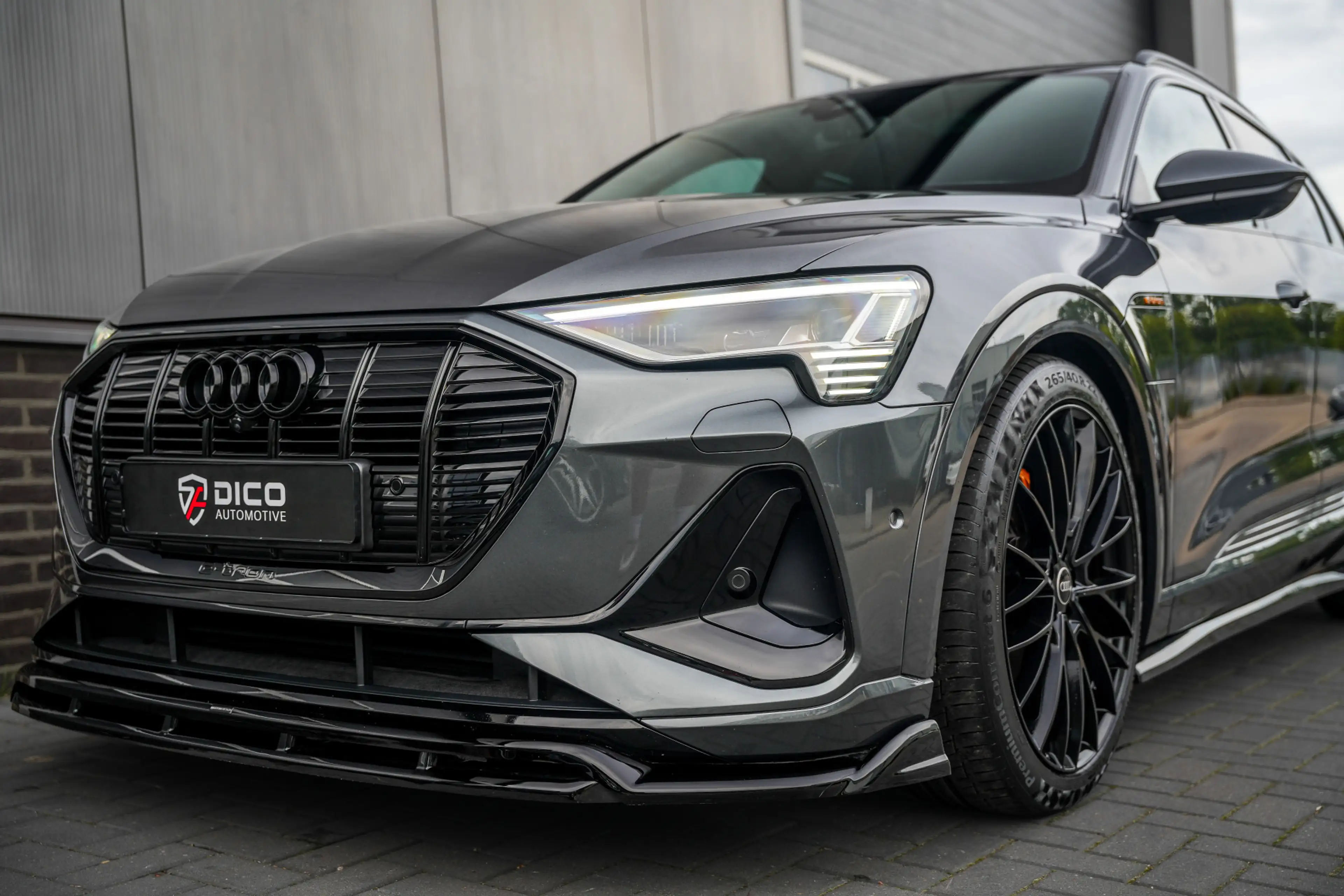 Audi e-tron 55 Quattro 408 pk S Edition 95 kWh S-Line / Pano-D — photo 9