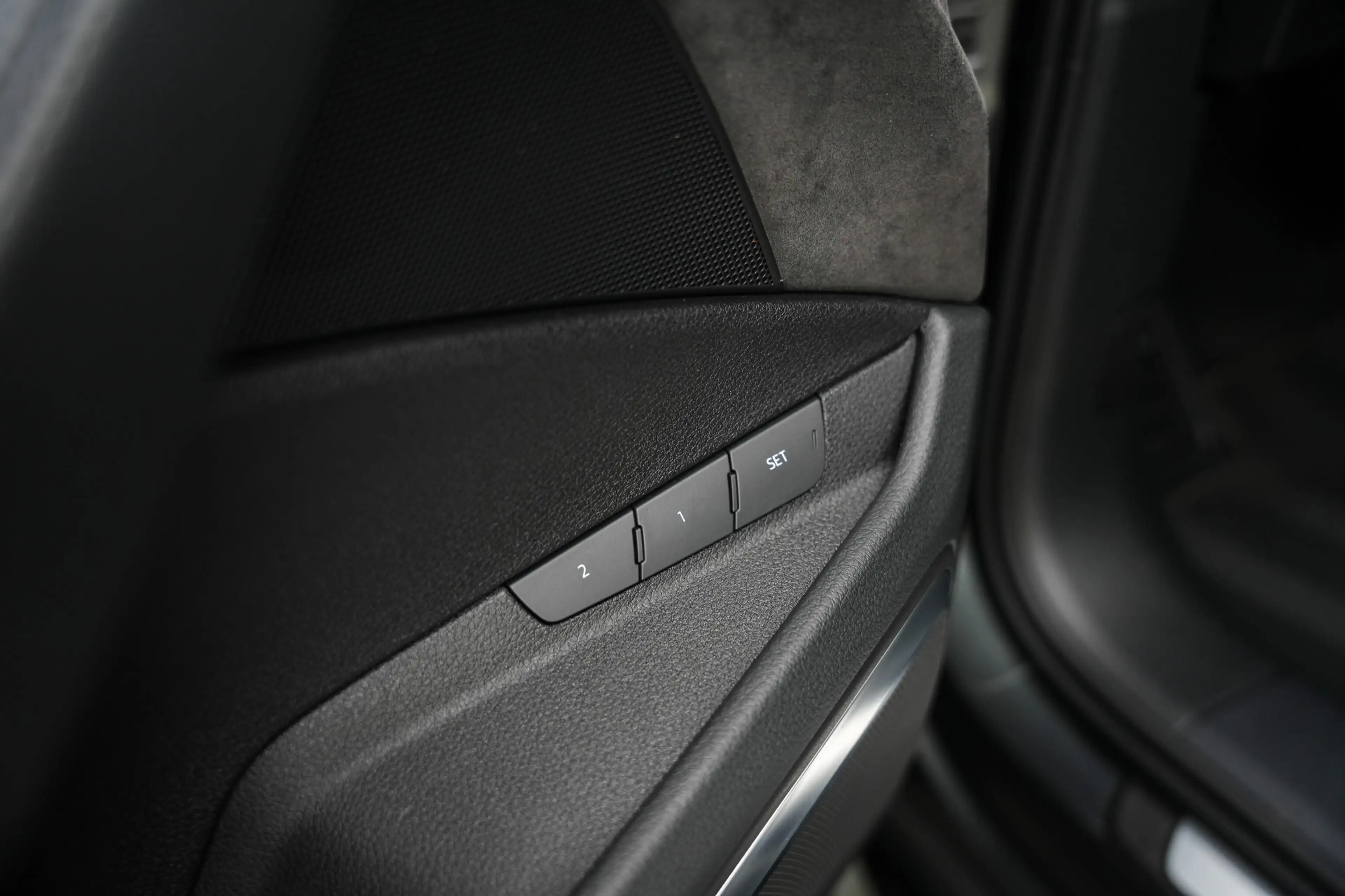 Audi e-tron 55 Quattro 408 pk S Edition 95 kWh S-Line / Pano-D — photo 13
