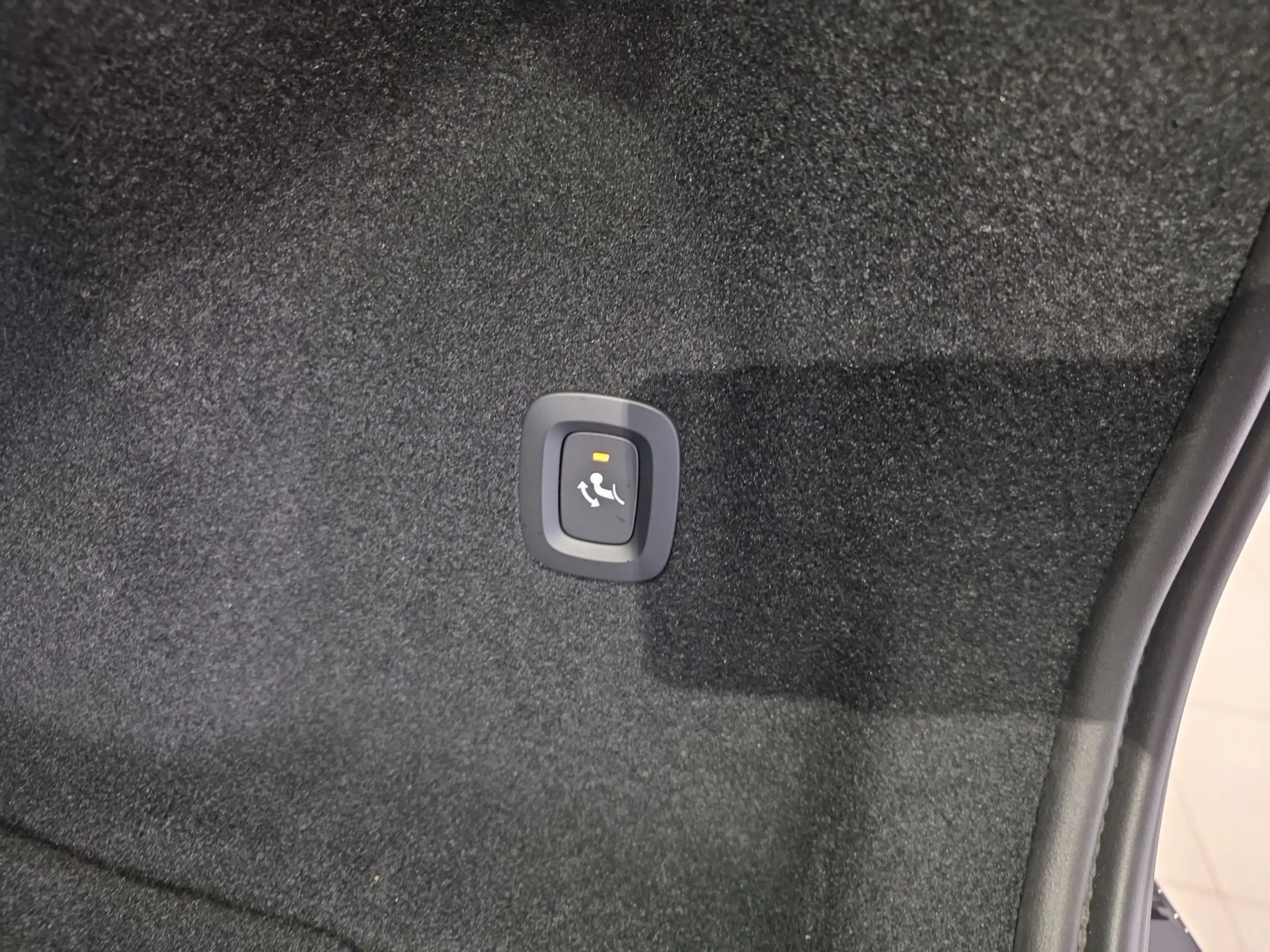 Volvo XC60 T6 Plus Black Edition Recharge AWD AHK HUD — photo 15