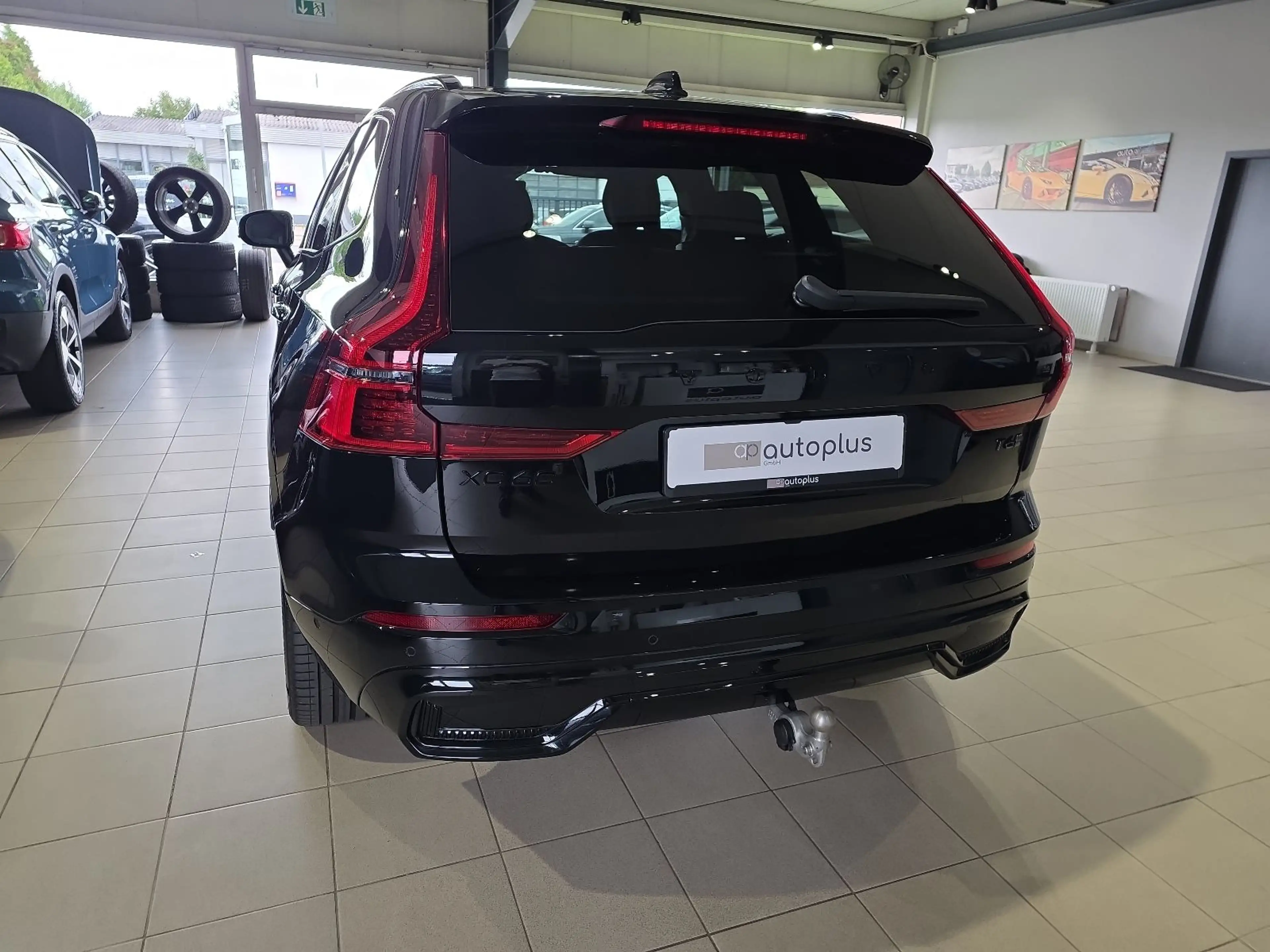 Volvo XC60 T6 Plus Black Edition Recharge AWD AHK HUD — photo 9