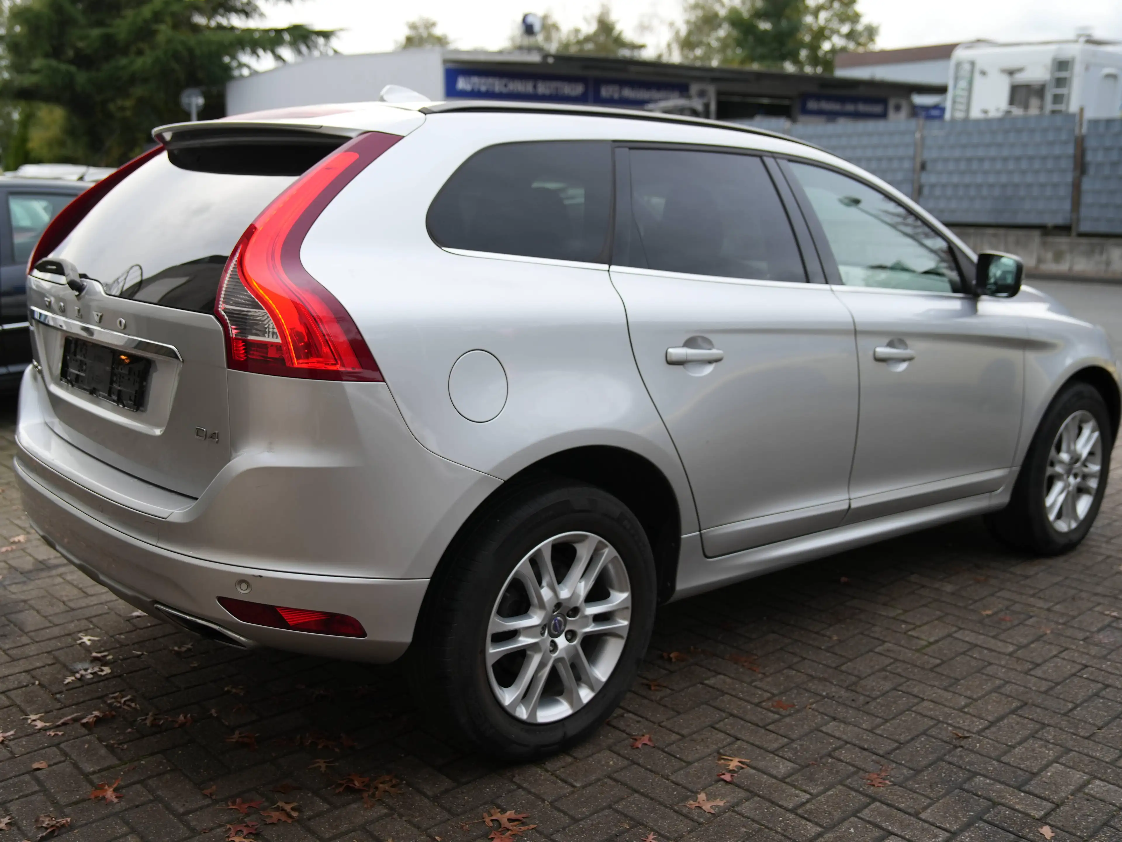 Volvo XC60 Momentum 2WD — photo 5