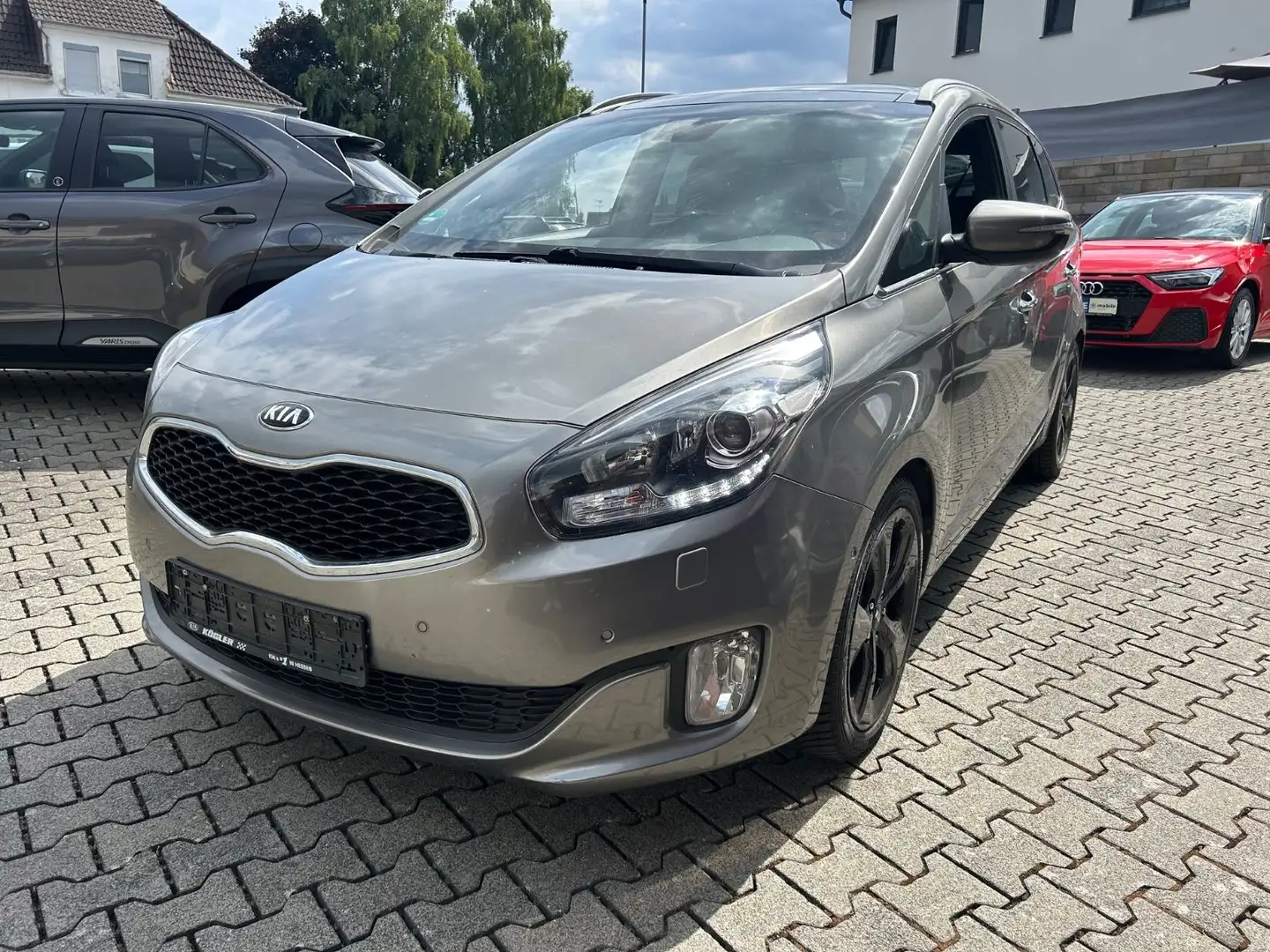Kia Carens Spirit 7 Sitzplätze Aut. Getriebeschaden Silver - 1