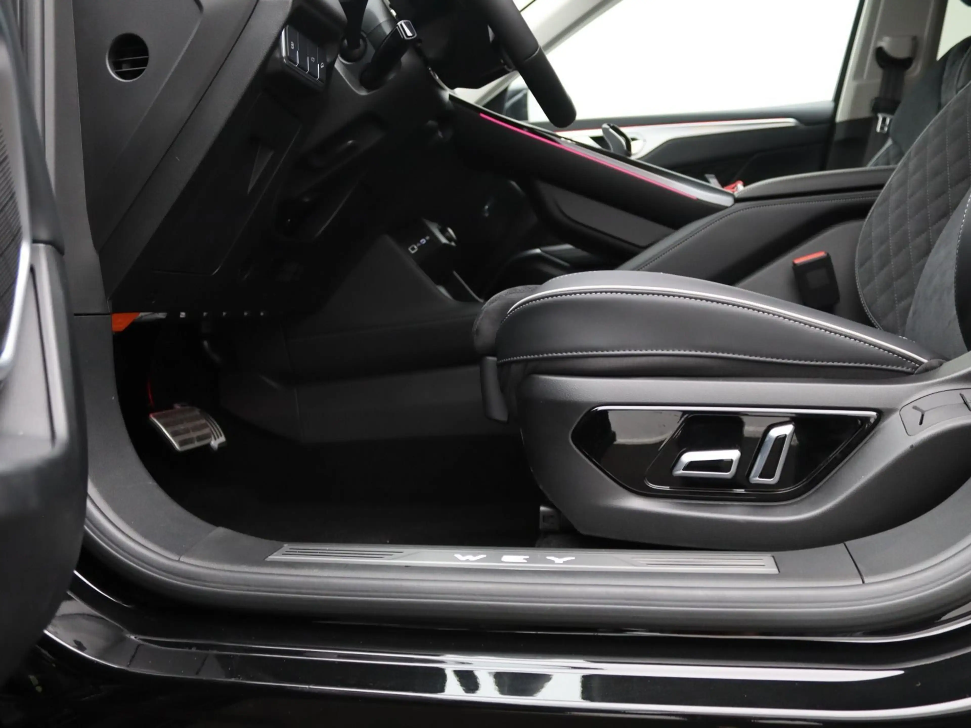 GWM WEY 05 Luxury AWD / AR-HuD, Pano, CarPlay, 360° — photo 15