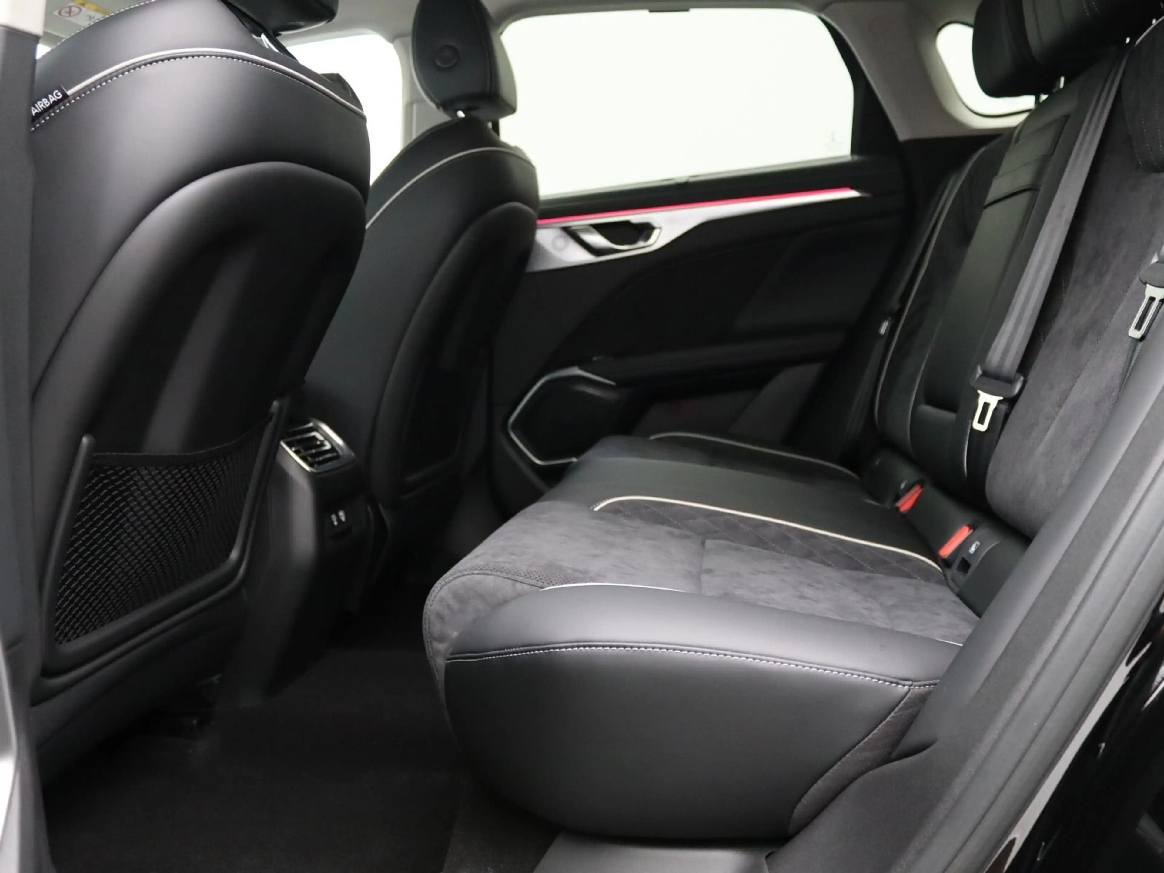 GWM WEY 05 Luxury AWD / AR-HuD, Pano, CarPlay, 360° — photo 9