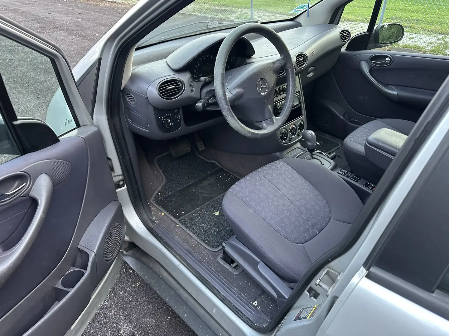 Mercedes-Benz A 170 CDI Avantgarde Grau - 2