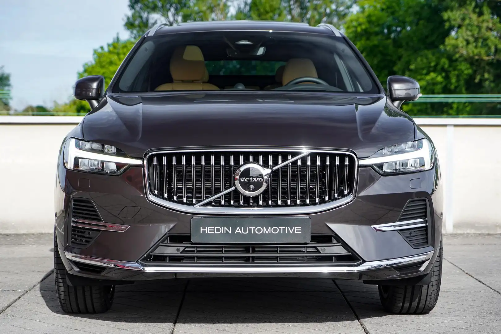 Volvo XC60 2.0 T6 Plug-in hybrid AWD Ultra Bright | Bowers & Grijs - 2