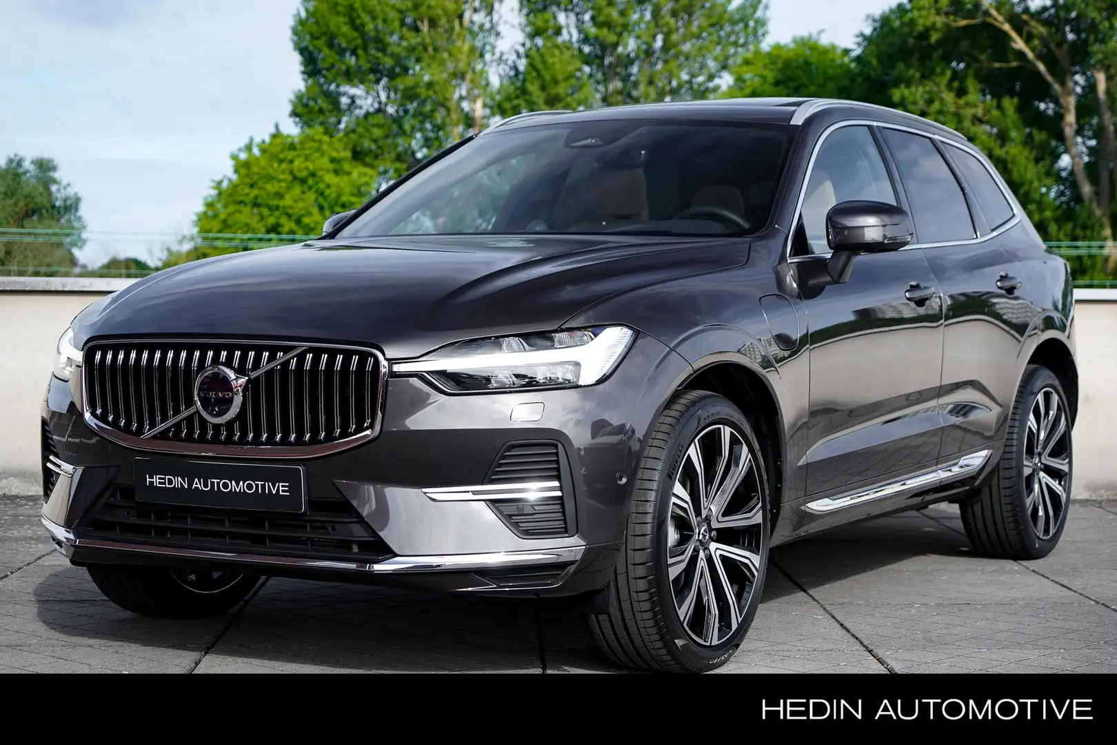 Volvo XC60 2.0 T6 Plug-in hybrid AWD Ultra Bright | Bowers & Grijs - 1
