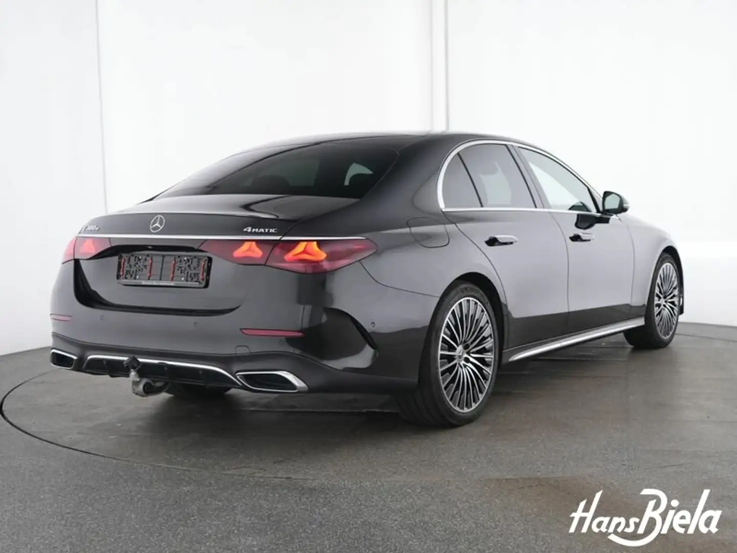 Mercedes-Benz E 300 E 300 e 4M AMG Prem+/20"/Pano/Bur/Dig.Li/AHK/HUD Schwarz - 2