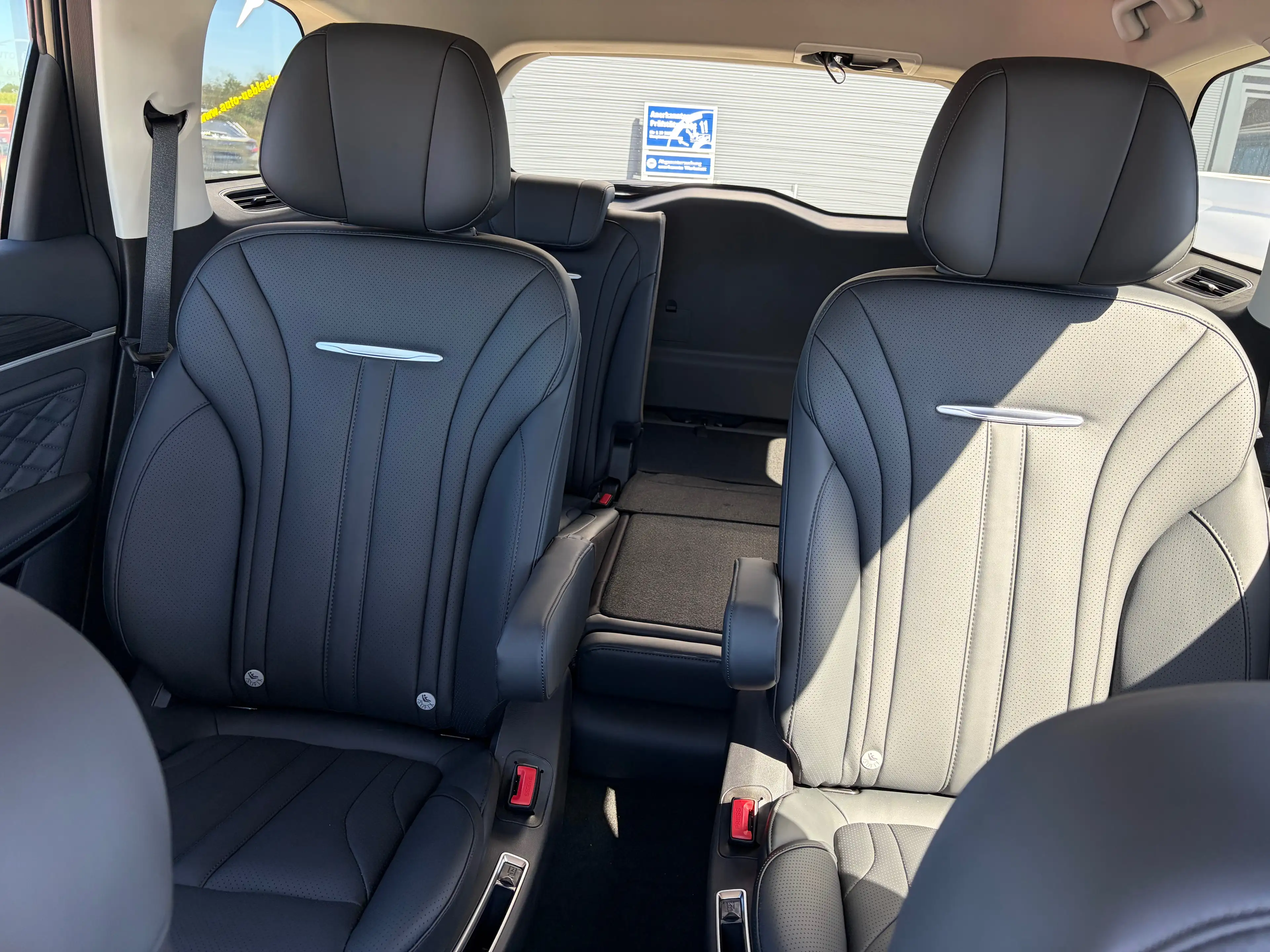 DFM Forthing 4 Forthing 4 phev — photo 10
