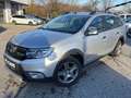 Dacia Logan MCV 0.9 TCe Stepway Grijs - thumbnail 1