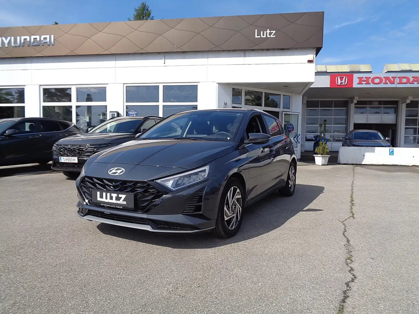 Hyundai i20 1,0 T-GDI GO Plus DCT inkl.Toter-Winkel-Assistent Grau - 1