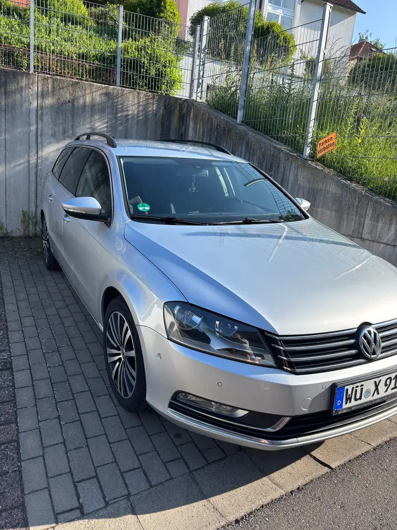 Volkswagen Passat Variant Passat Variant 2.0 TDI DSG BlueMotion Comfortline Grau - 2