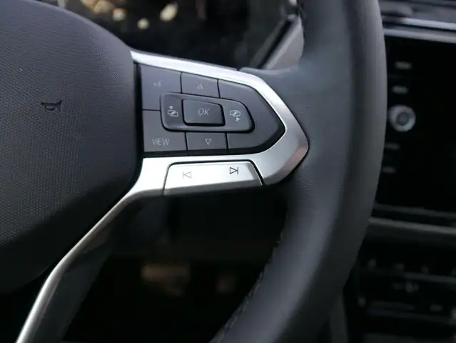 Volkswagen Touran view 13