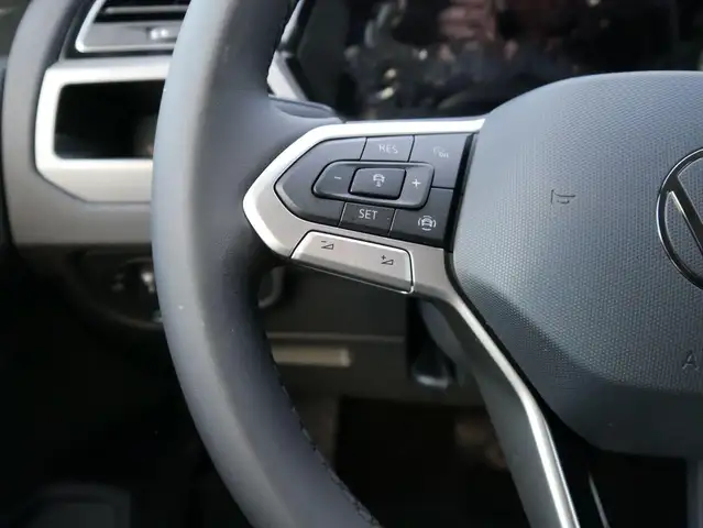Volkswagen Touran view 12