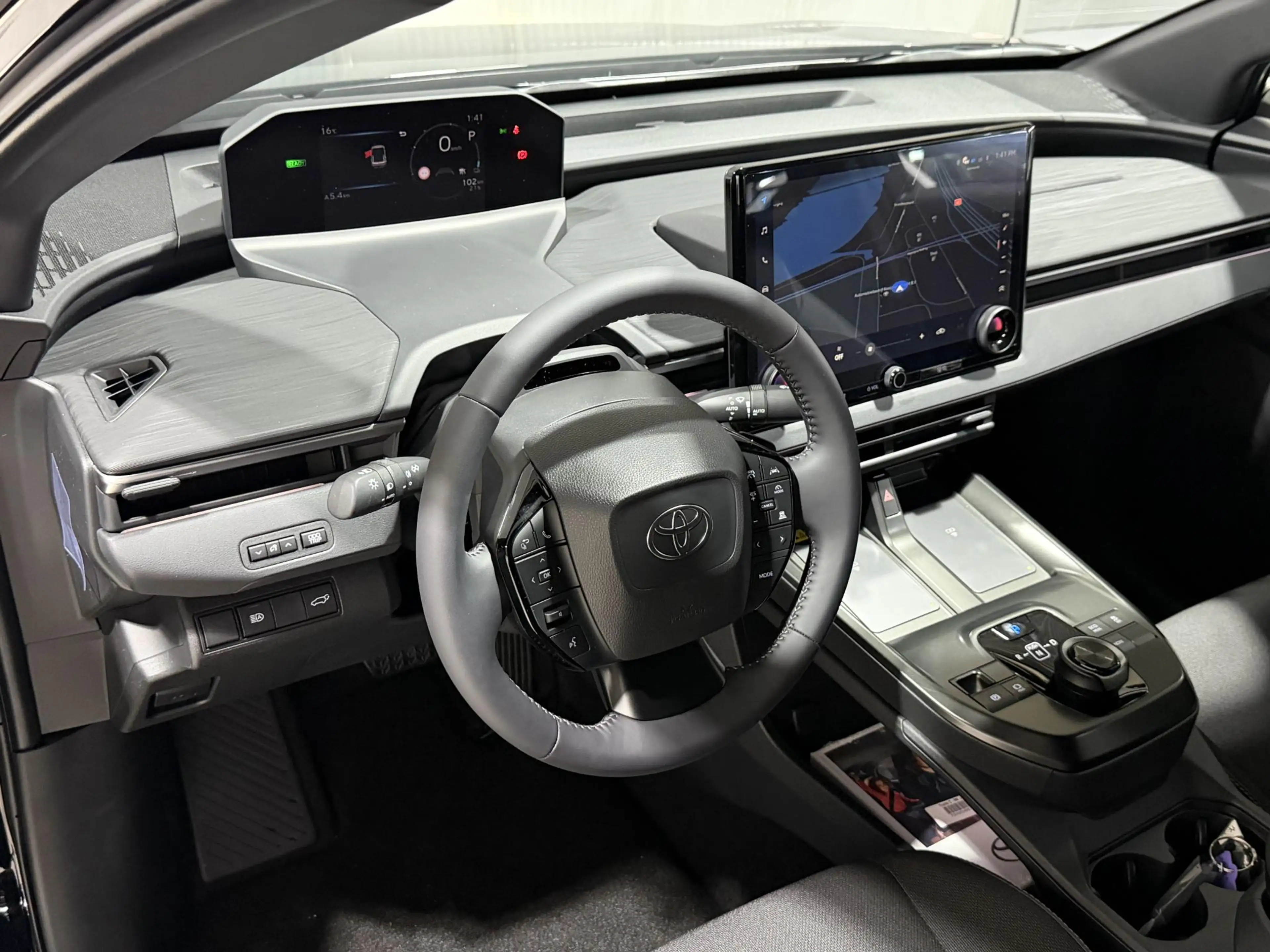 Toyota C-HR+ First Edition 77 kWh | VOORRAAD | 20" WIELEN | €2. — photo 2