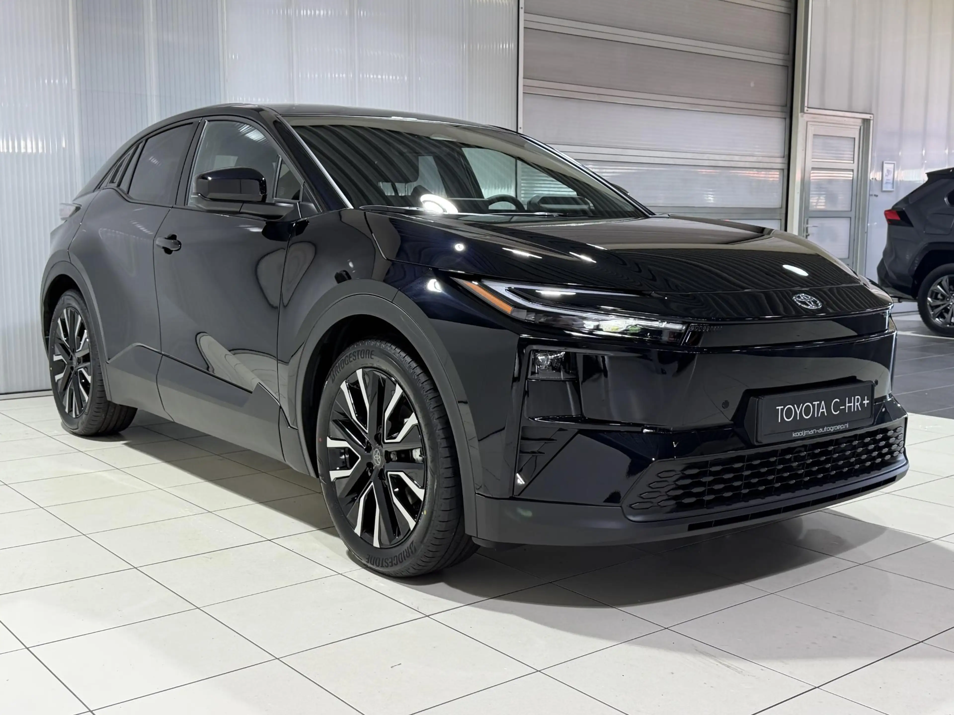 Toyota C-HR+ First Edition 77 kWh | VOORRAAD | 20" WIELEN | €2. — photo 5