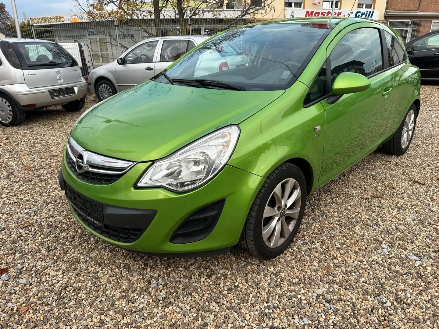 Opel Corsa D 1,2 Active Grün - 2