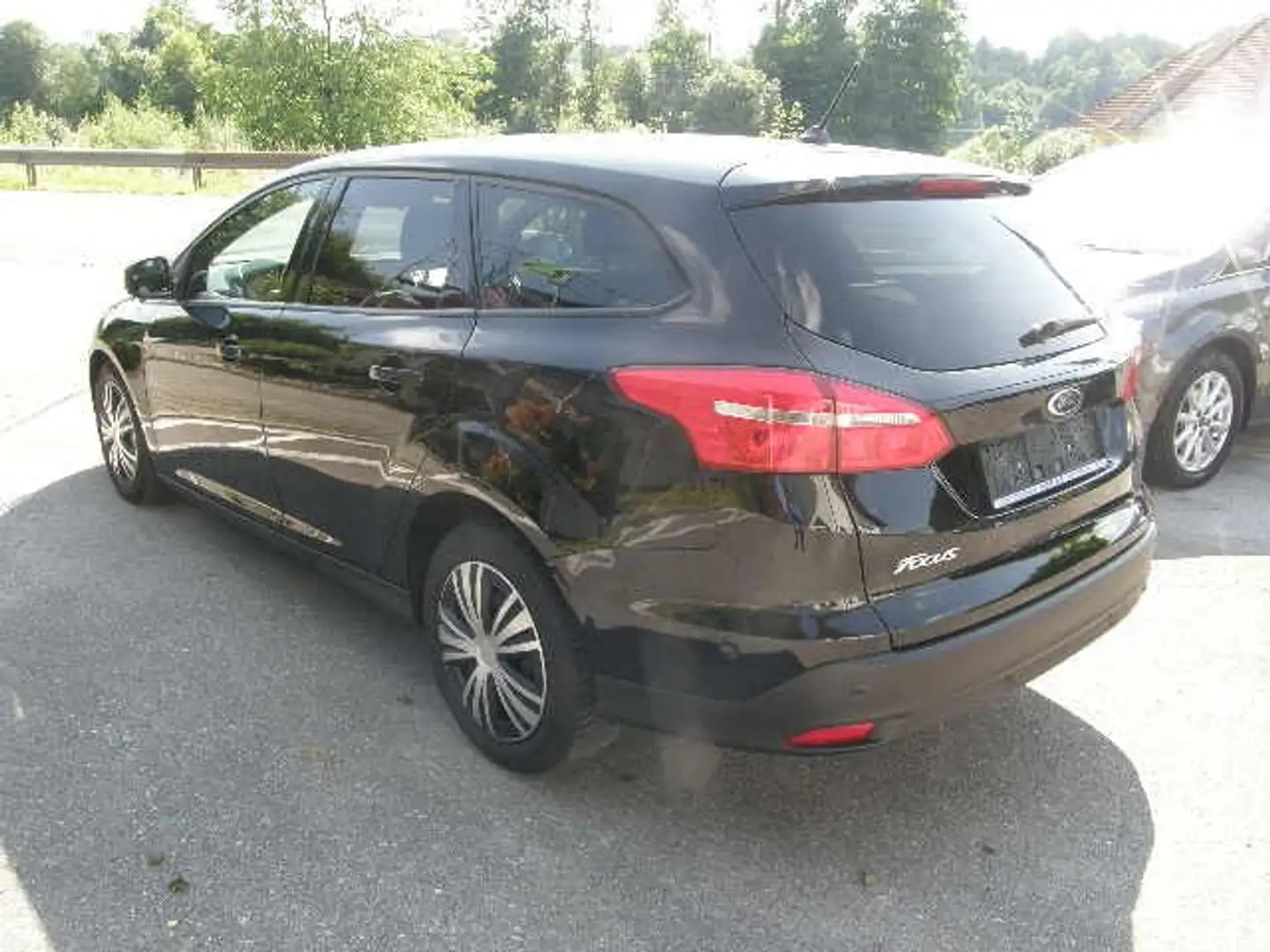 Ford Focus Business Schwarz - 2