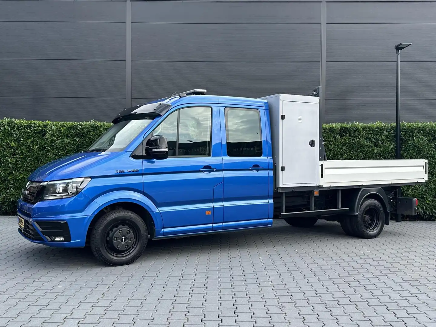 MAN TGE 50 2.0 5.180 Lang DubbelLucht DubbelCabine 7-PERS, Albastru - 1
