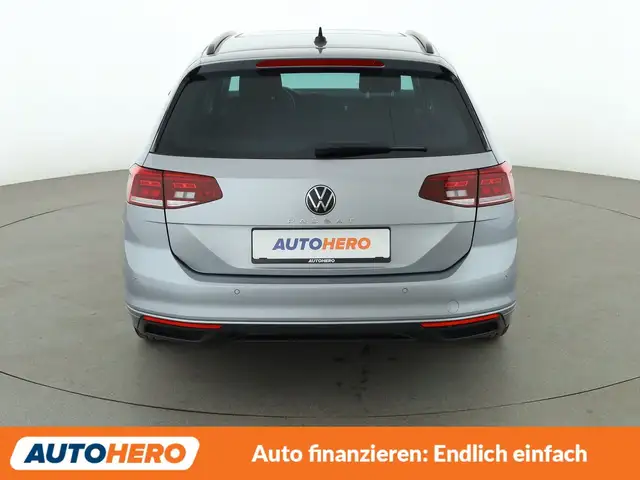 Volkswagen Passat view 5