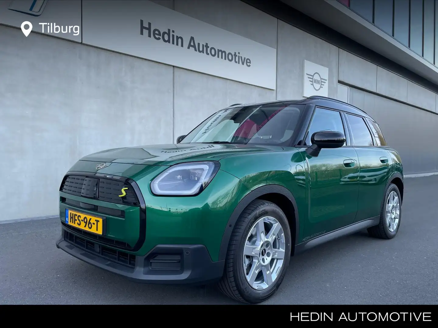 MINI Countryman SE Mini ALL4 Classic 66.5 kWh | Panoramadak | Head-up Grün - 1