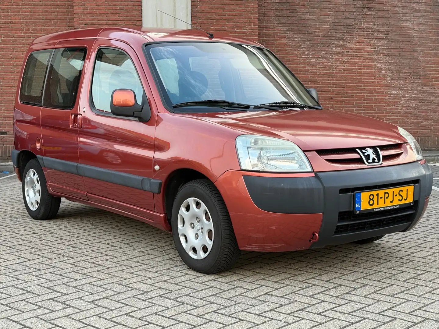 Peugeot Partner MPV 1.4 XT Multispace|BENZINE|AIRCO|2XSCHUIFDEUREN Marrón - 1