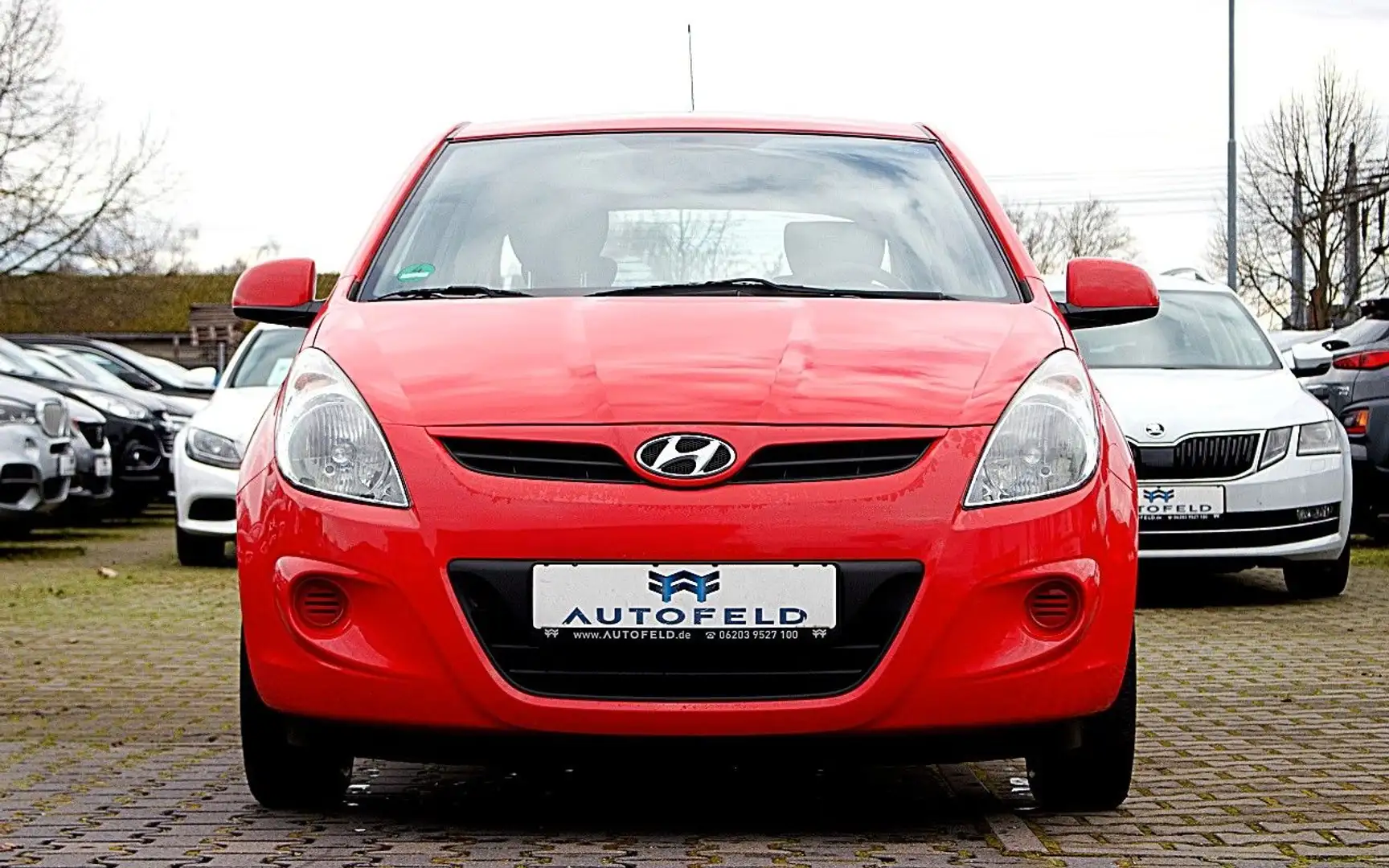 Hyundai i20 1.2/VOLLSHEFT/KLIMA/AUX/USB Rot - 2