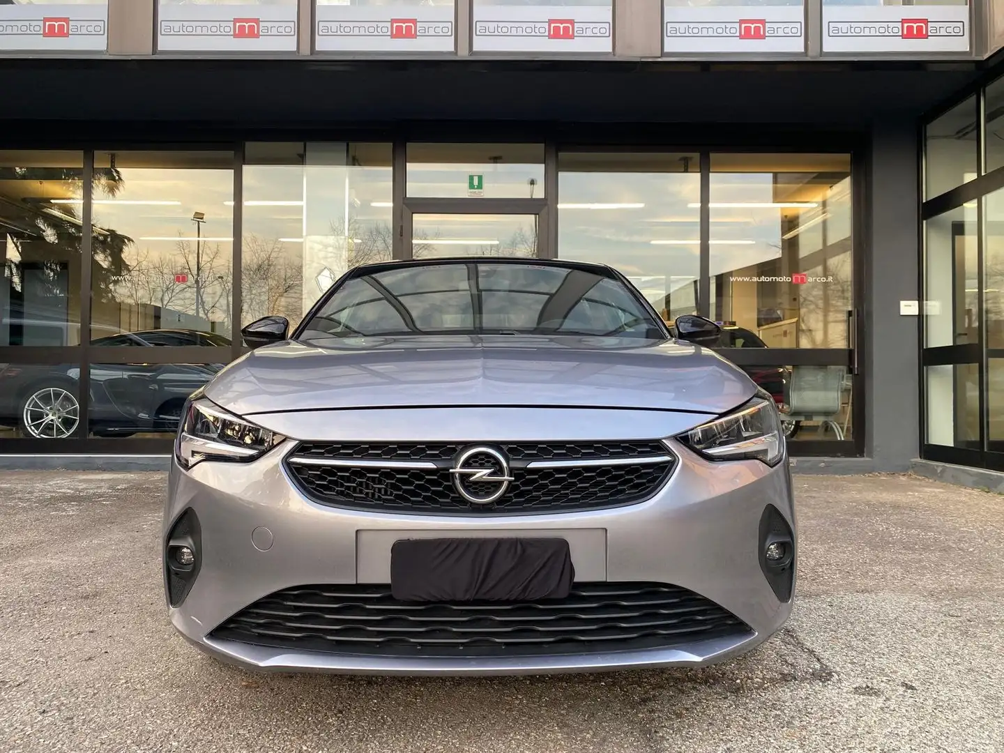 Opel Corsa 1.2 GS Line s Grigio - 2