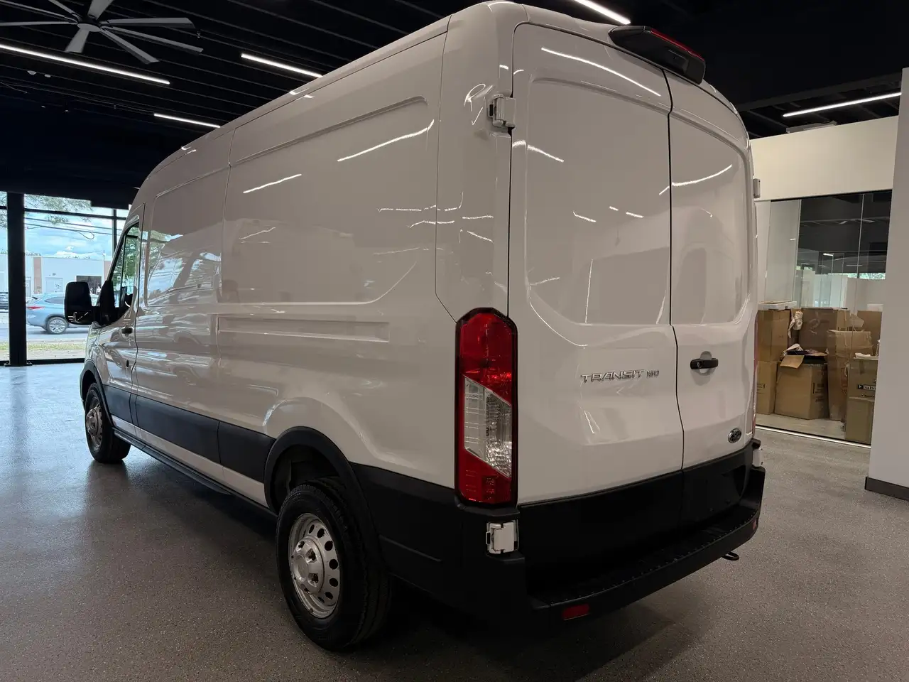 Ford Transit Cargo Van снимка Ford Transit Cargo Van