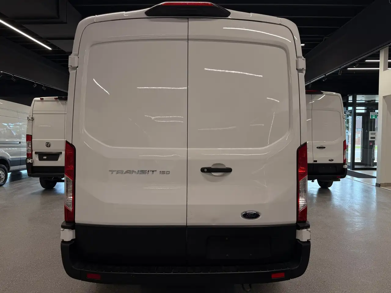 Ford Transit Cargo Van снимка Ford Transit Cargo Van