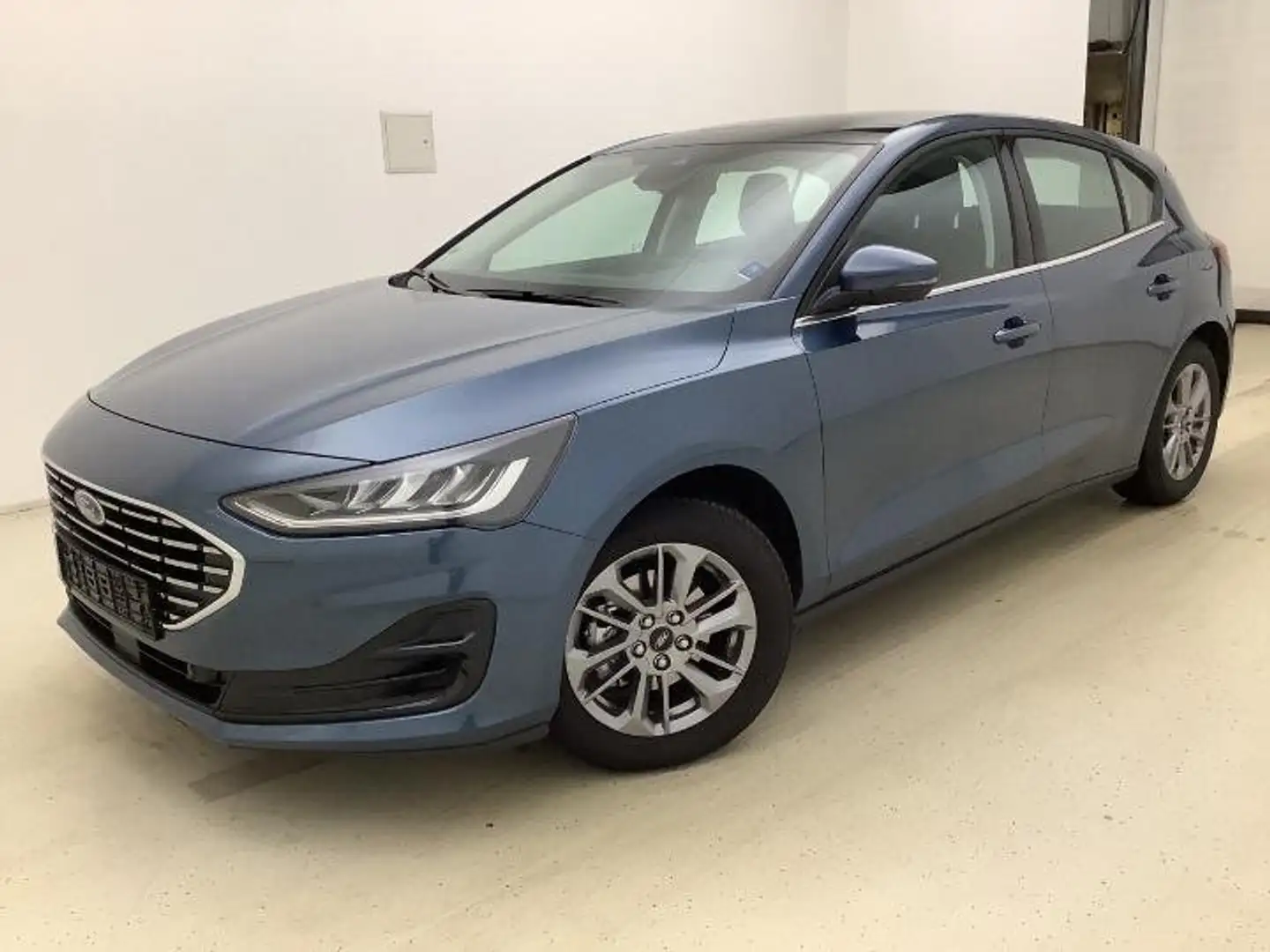 Ford Focus Titanium Schiebedach AHK LED Navi Kamera ACC Blau - 1