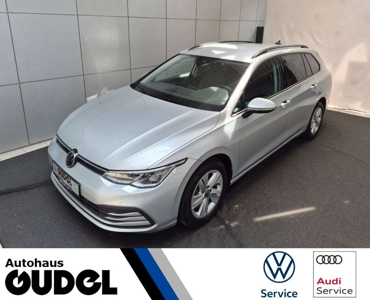 Volkswagen Golf 2022 — VIII Var. Life 2.0 TDI SCR DSG ACC 1,99%*