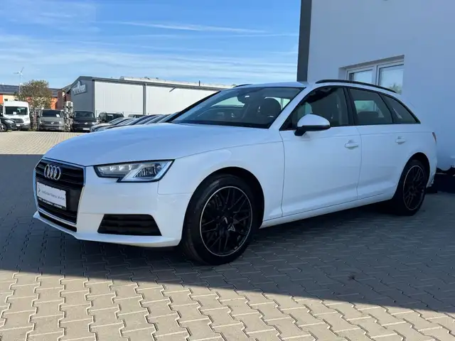 Audi A4 view 3