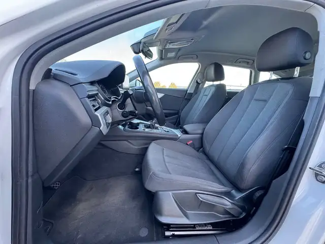 Audi A4 view 10