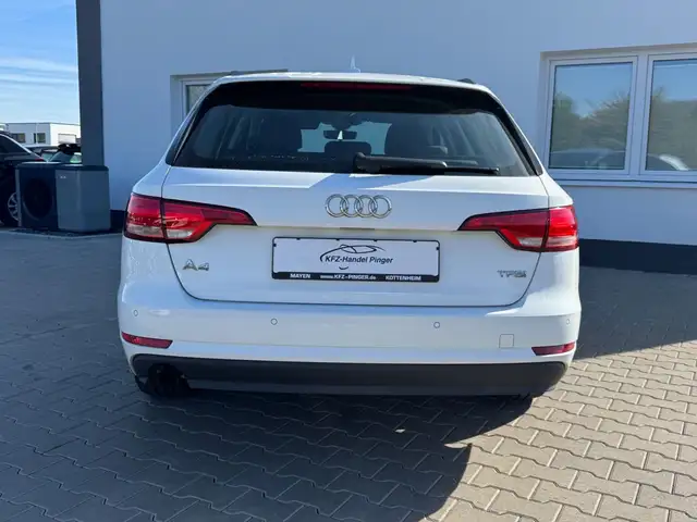 Audi A4 view 7
