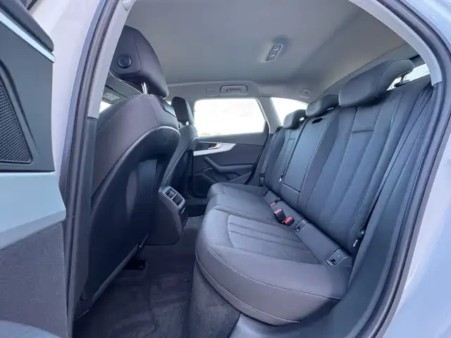 Audi A4 view 20