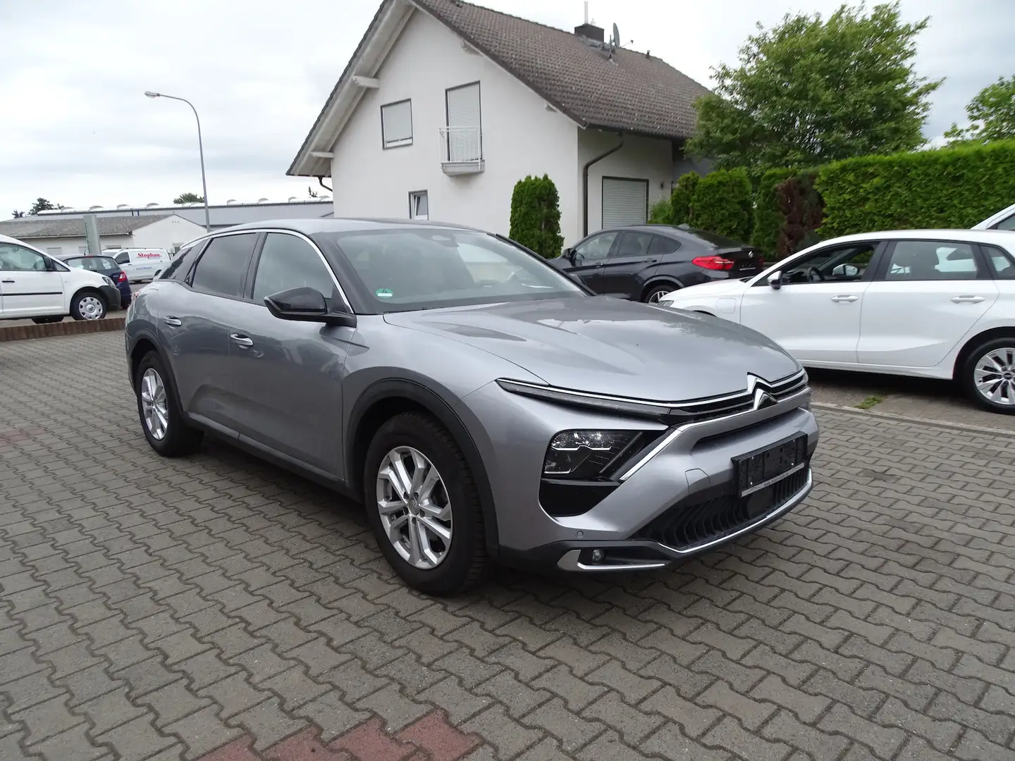 Citroen C5 X 1,2l Feel Pack Navigation, LED, Rückfahrkamera Silver - 1