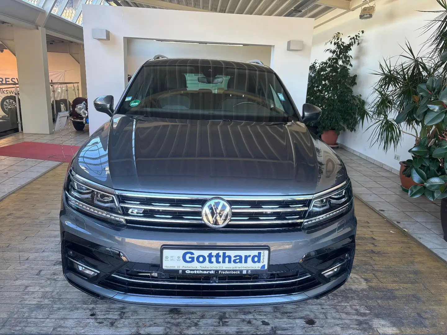 Volkswagen Tiguan 2.0 TDI SCR 140kW DSG 4MOTION Highline Grau - 1