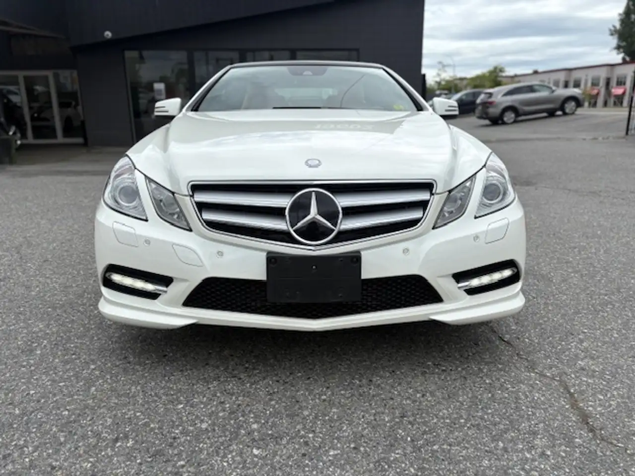 Mercedes-Benz E-Class photo Mercedes-Benz E-Class
