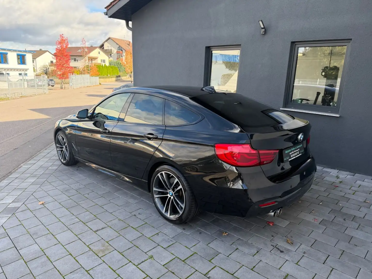 BMW 330 3 Gran Turismo 330 d xDrive M Sport Schwarz - 2