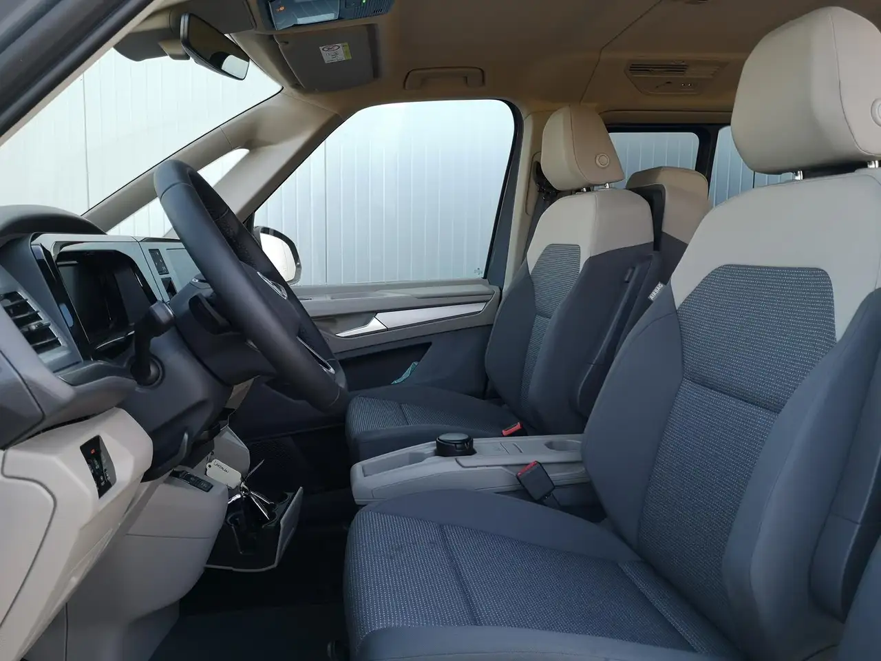 Volkswagen T7 Multivan 2,0TDI DSG Sport Edition Komfort LÜ 7 Sitzer 7