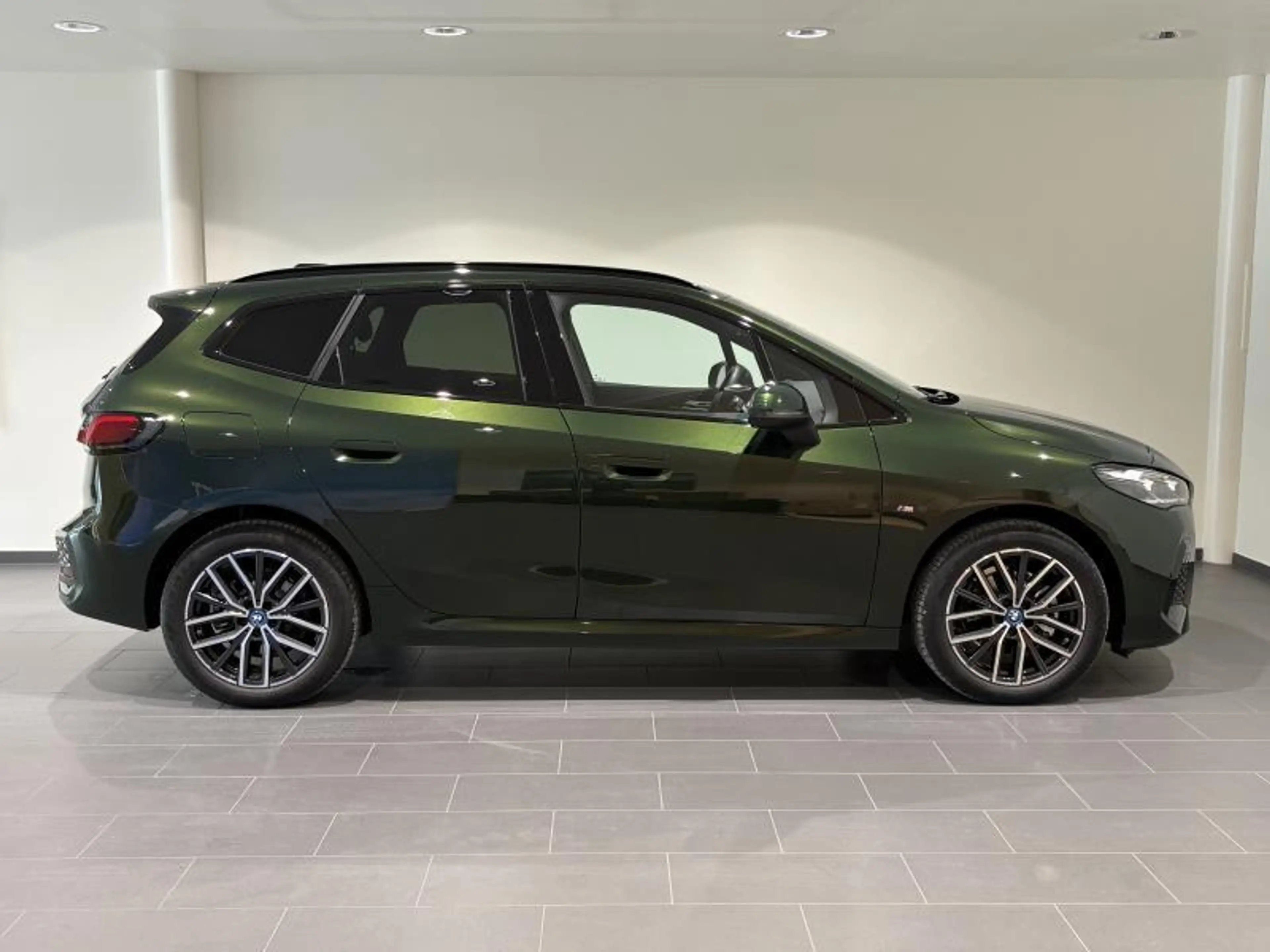 BMW 225 xDrive Active Tourer — photo 3