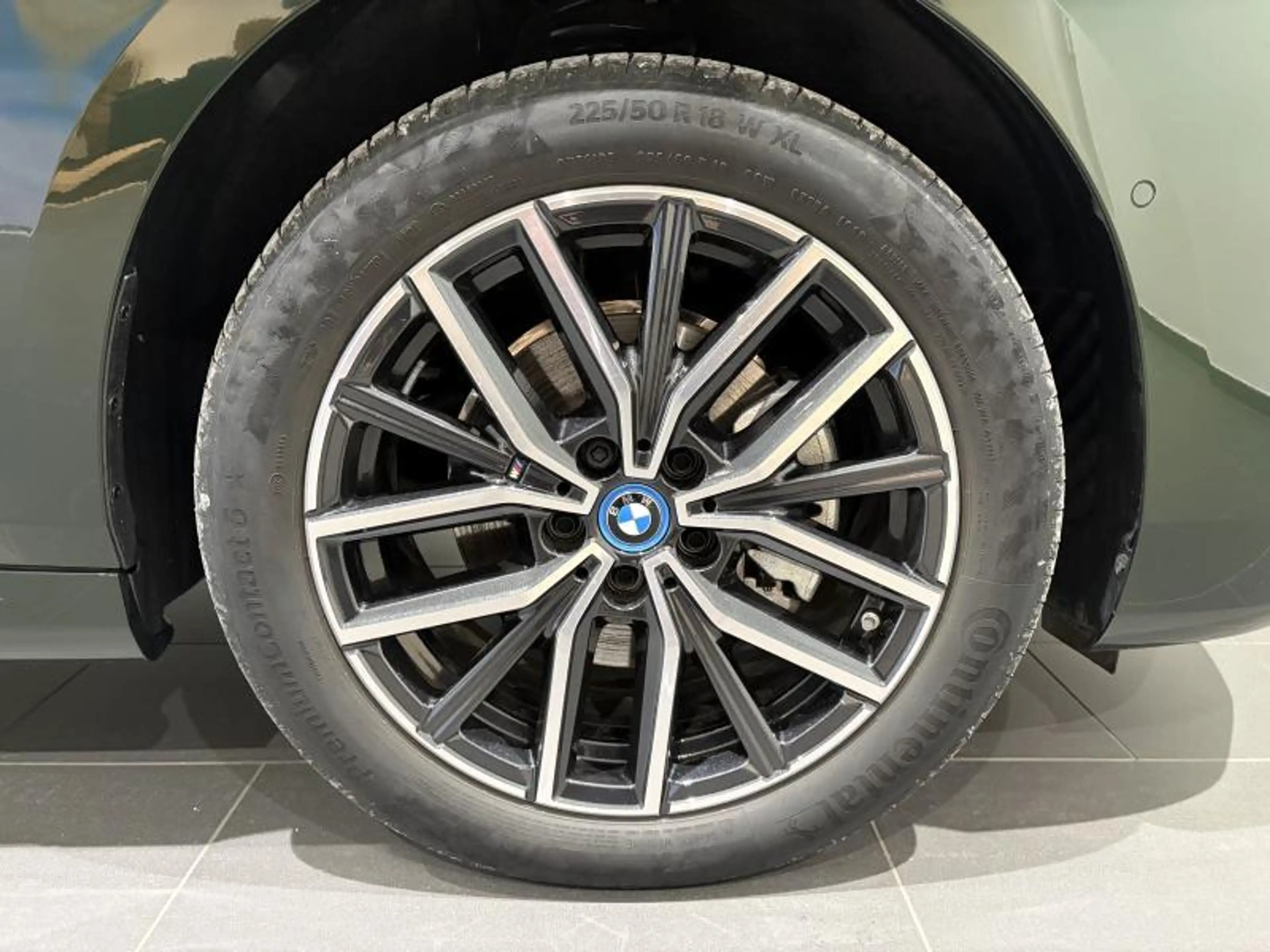 BMW 225 xDrive Active Tourer — photo 4