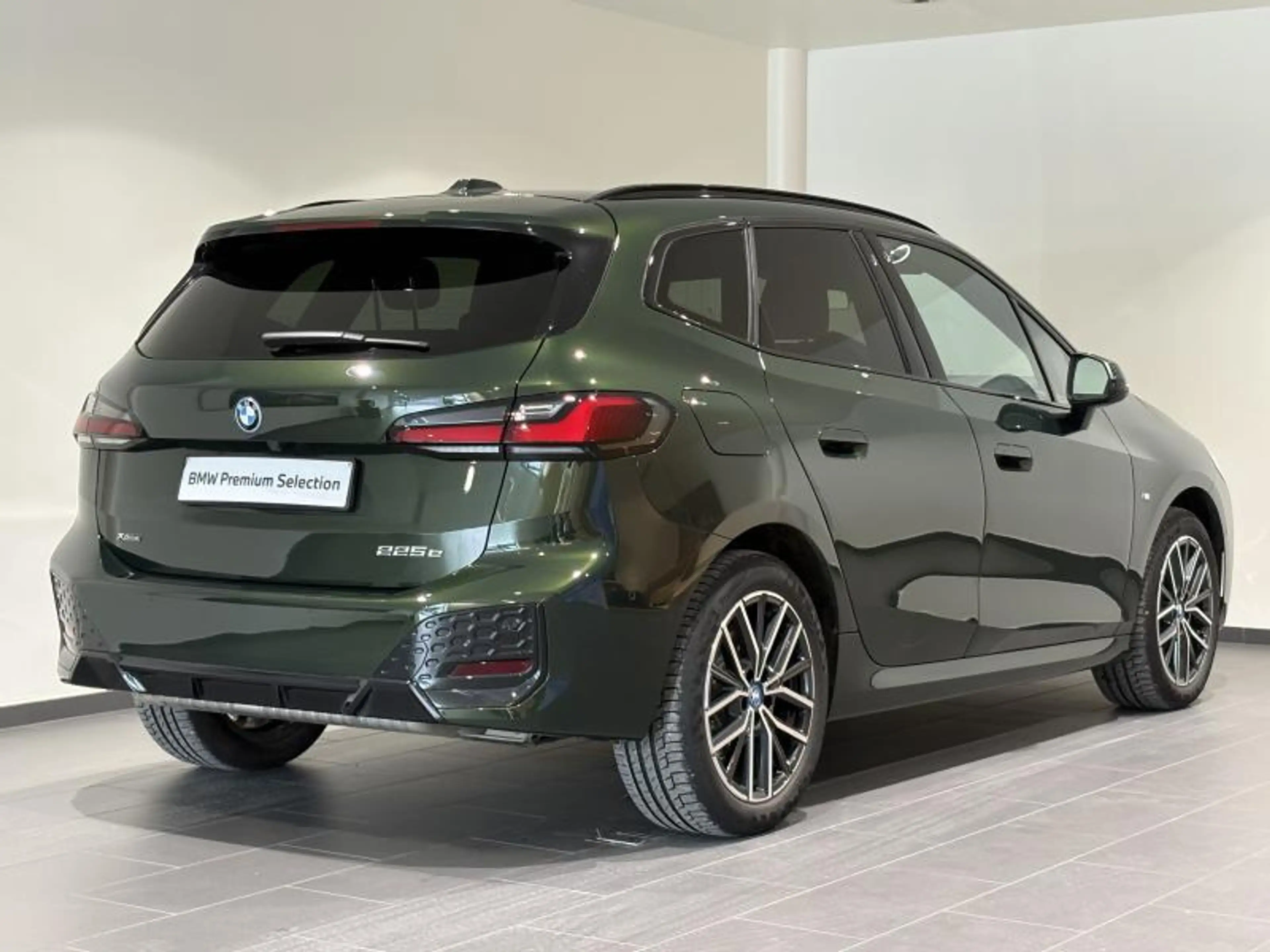 BMW 225 xDrive Active Tourer — photo 2