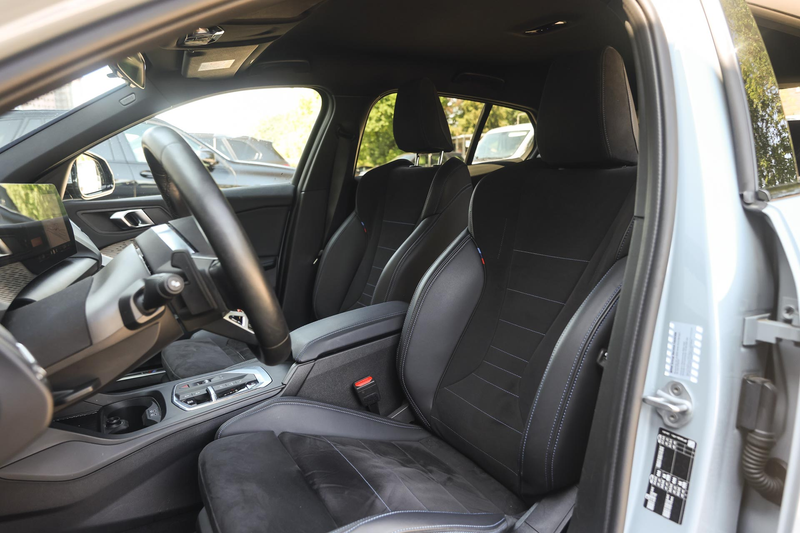 BMW 120 1 Serie M Sport Automaat / Sportstoelen / M Adapti — photo 12