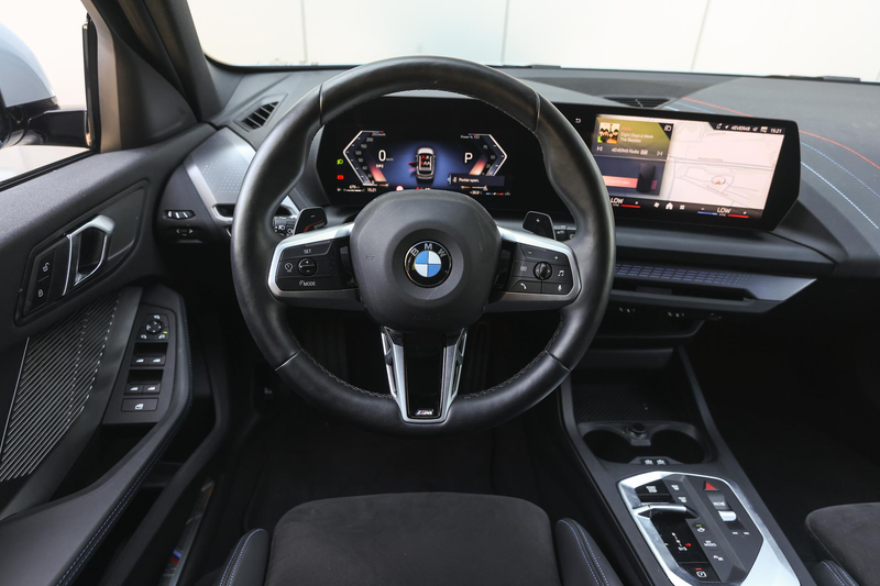 BMW 120 1 Serie M Sport Automaat / Sportstoelen / M Adapti — photo 3