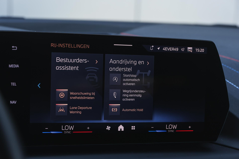 BMW 120 1 Serie M Sport Automaat / Sportstoelen / M Adapti — photo 15
