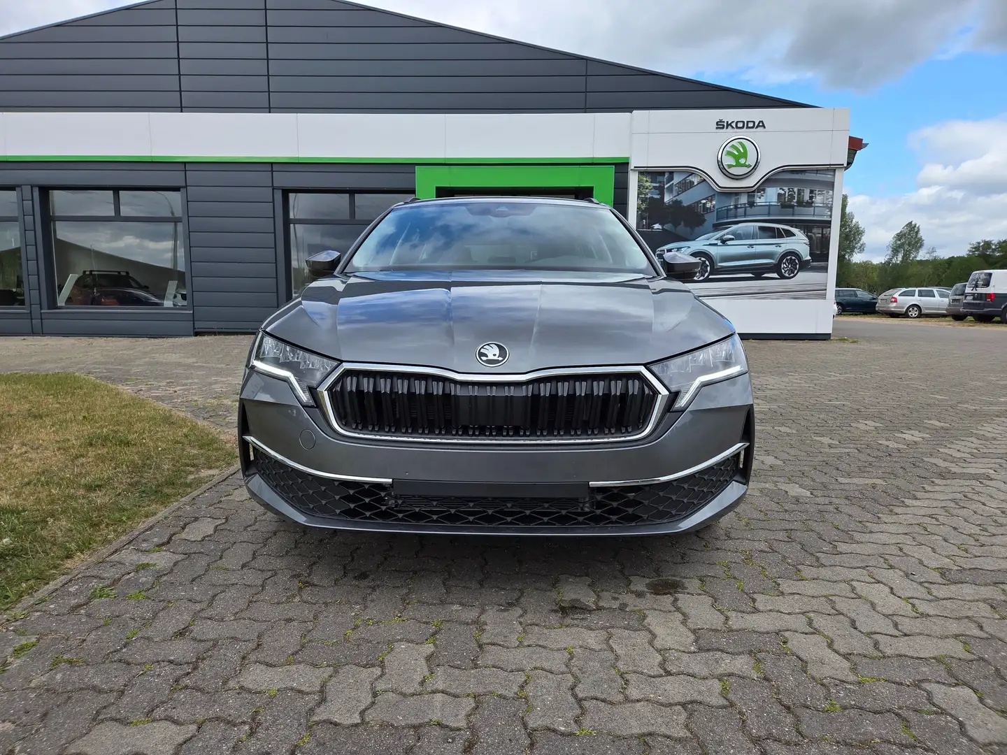 Skoda Octavia Combi 1.5 TSI mHEV DSG Selection Grigio - 2
