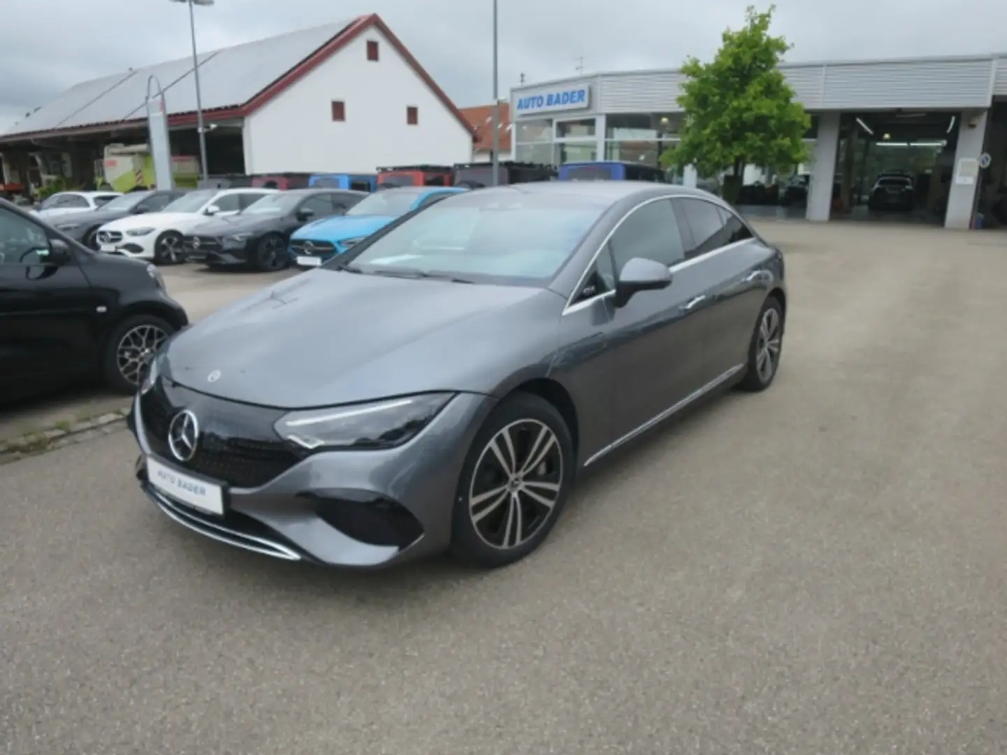 Mercedes-Benz EQE 300 350 4Matic Edition Electric Art Hyperscreen Gris - 2