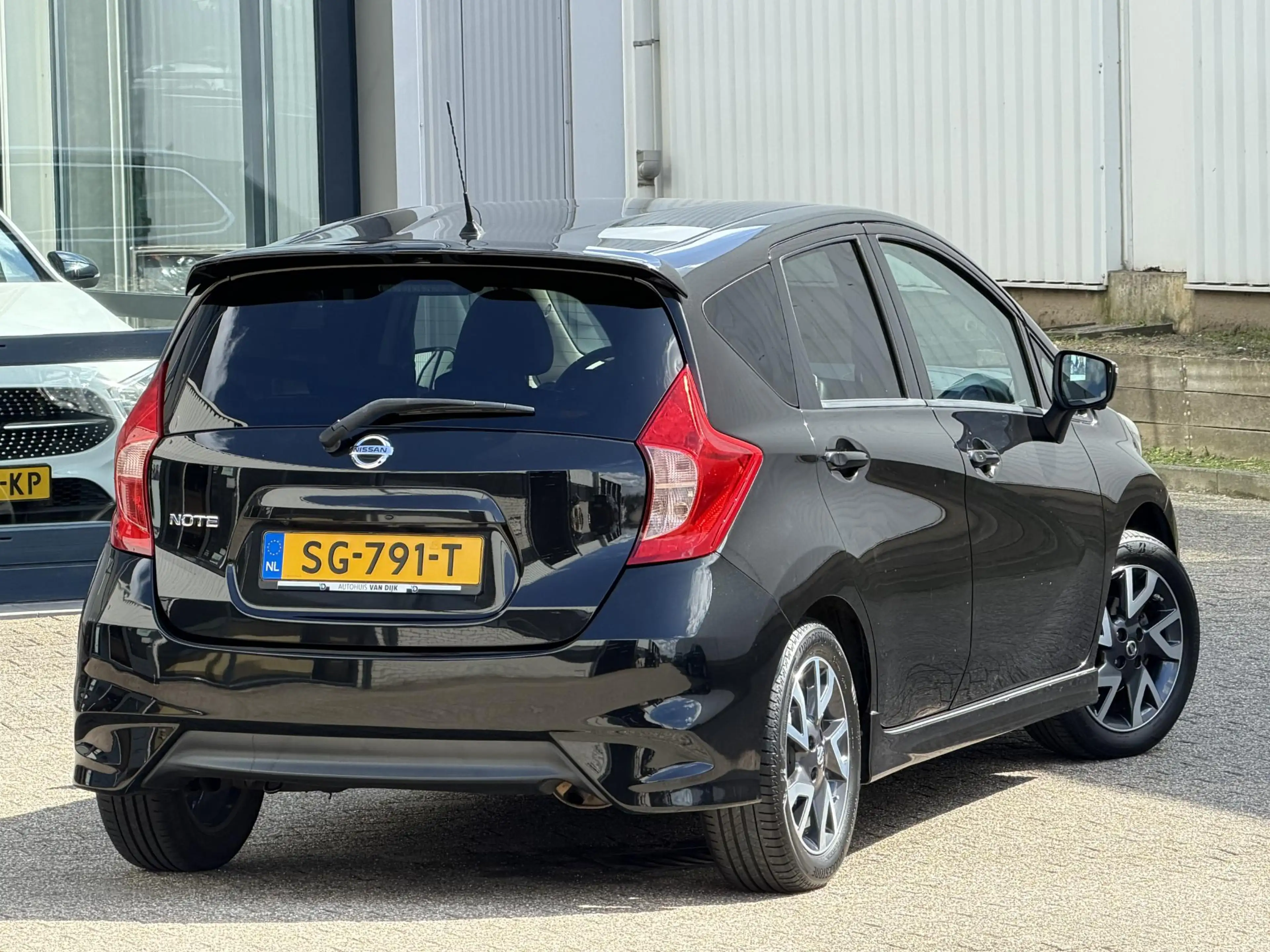 Nissan Note 1.2 Tekna | Dealer-Onderhouden/360° Camera/16-inch — photo 22